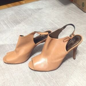 Coach heels tan